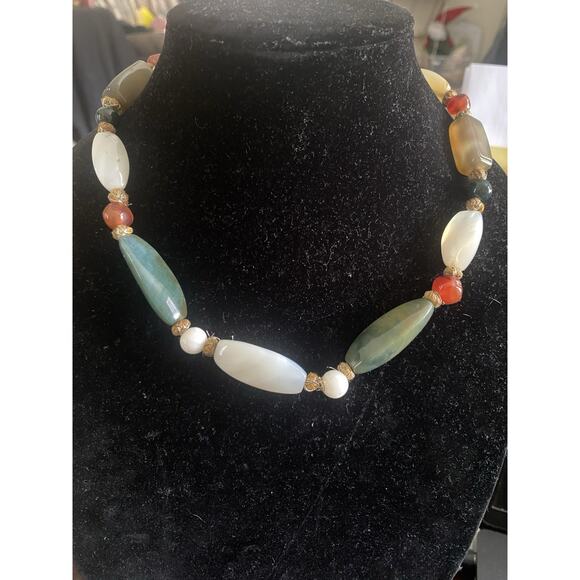 Single Strand Polished Stone Necklace - Picture 3 of 6